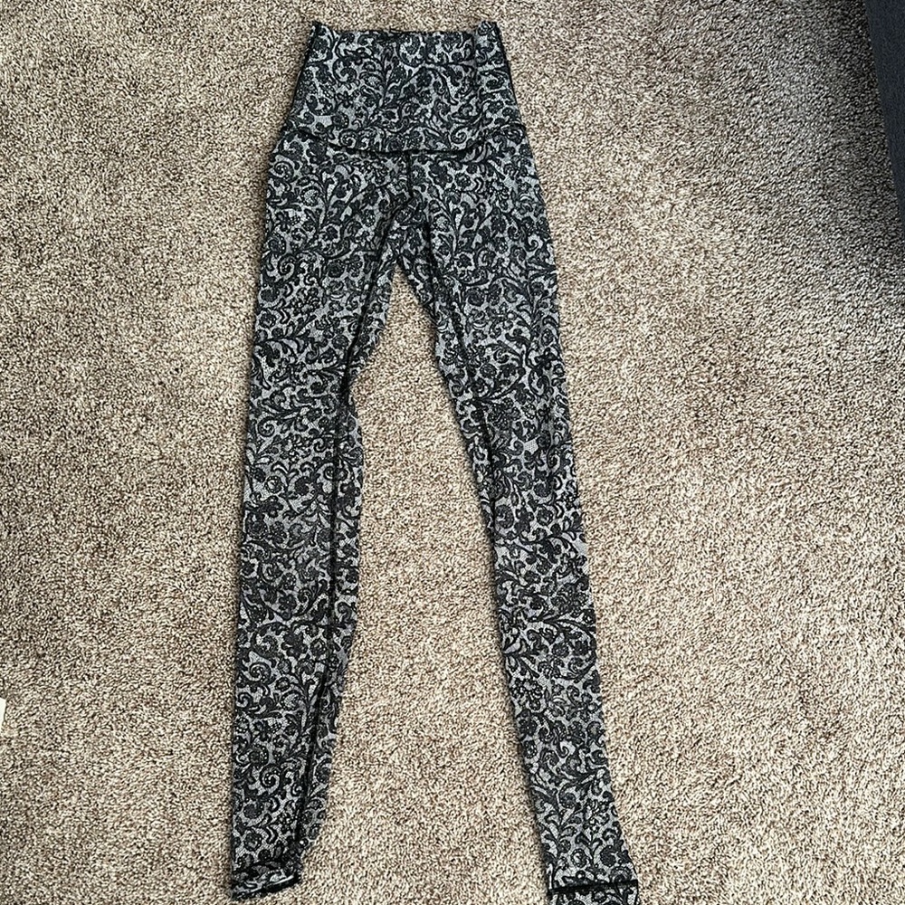 Lululemon Patterned High-Waisted Leggings size 2